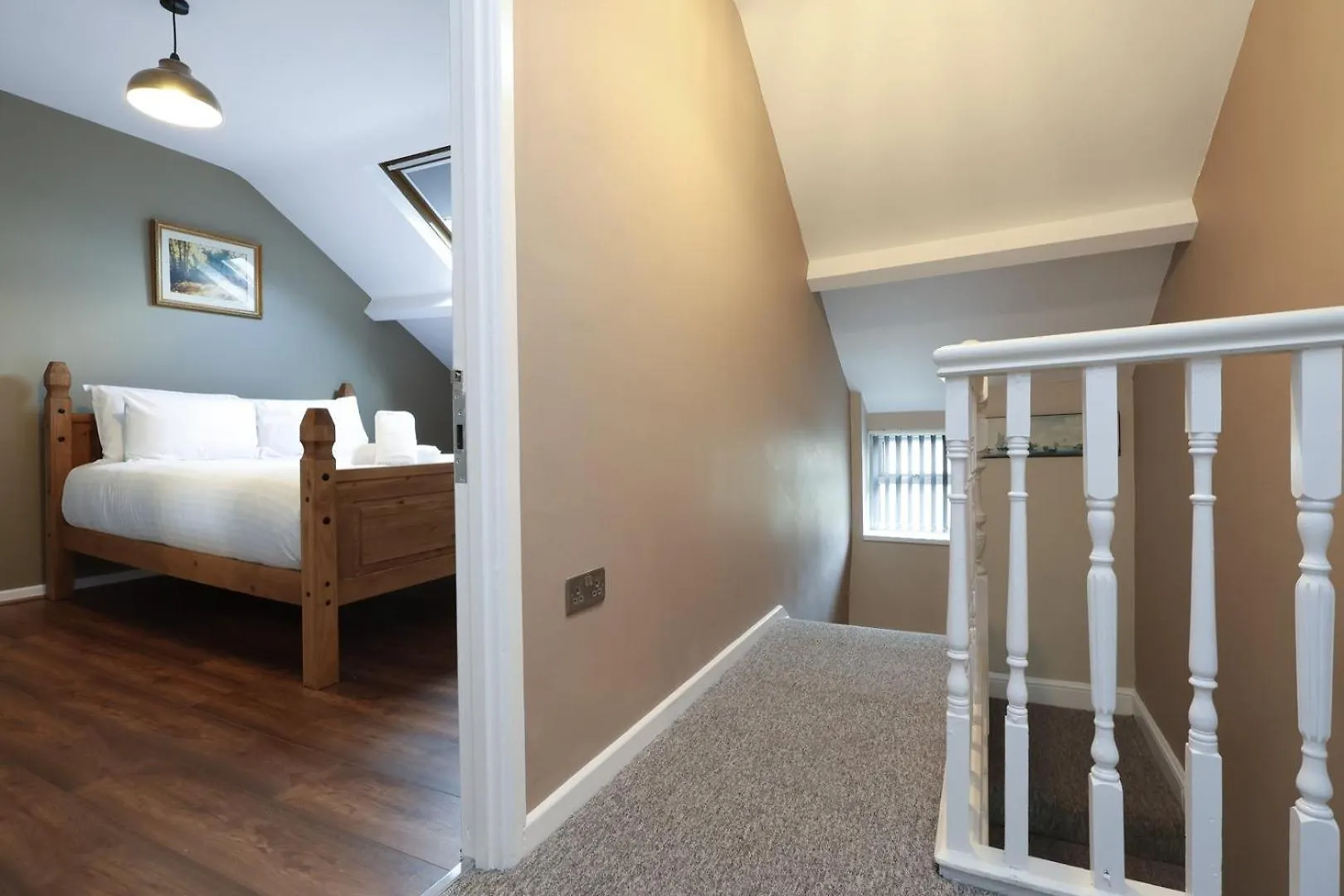 Modern Comfort 4 Bedrooms And Great Location Cardiff 0*,