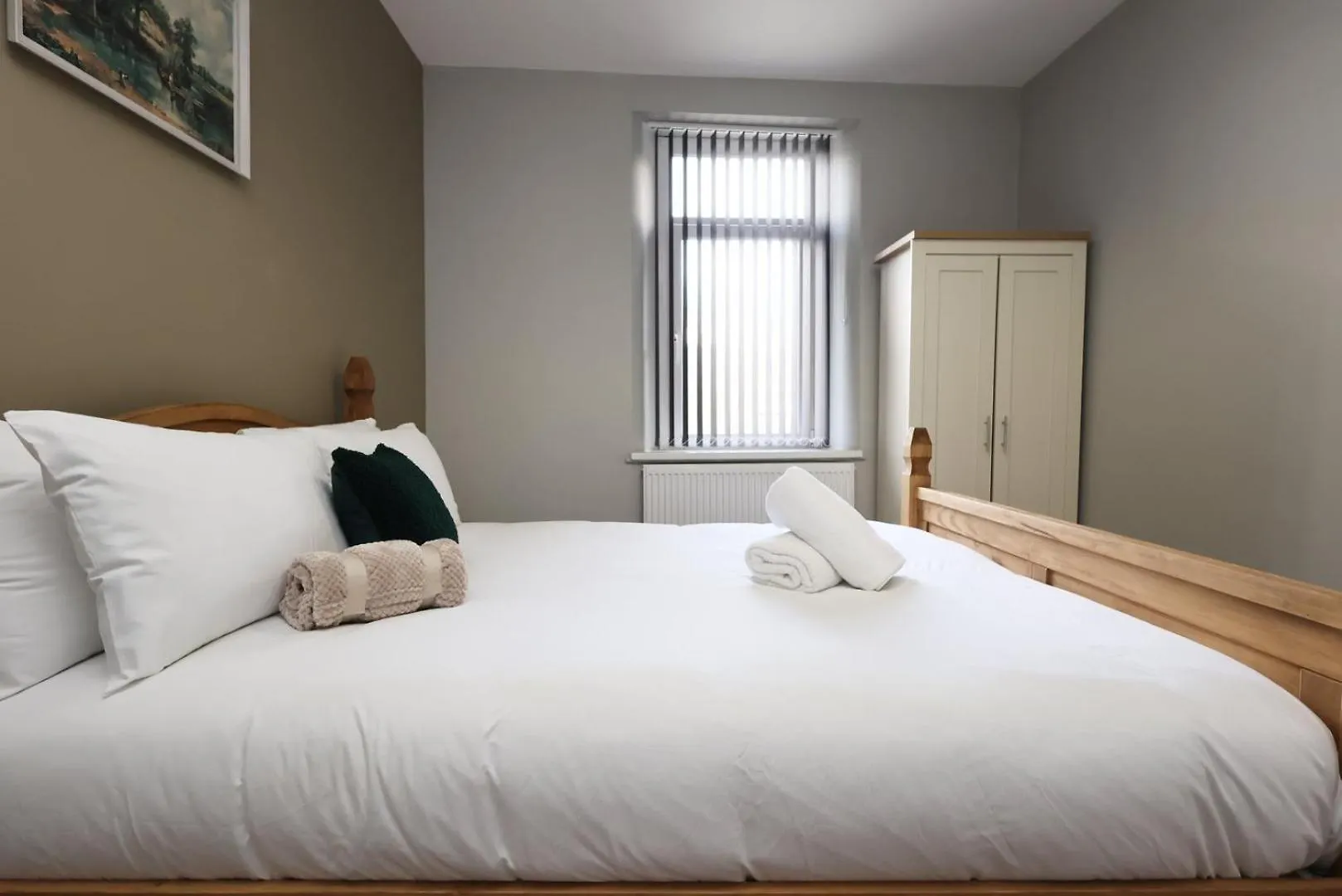 Modern Comfort 4 Bedrooms And Great Location Cardiff