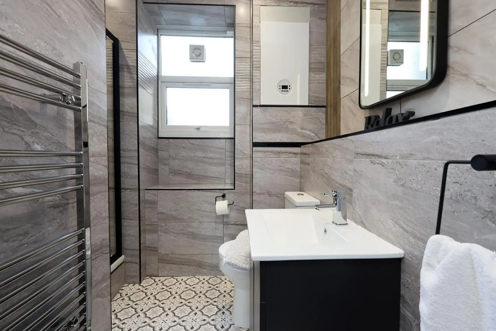 Modern Comfort 4 Bedrooms And Great Location Cardiff Regno Unito