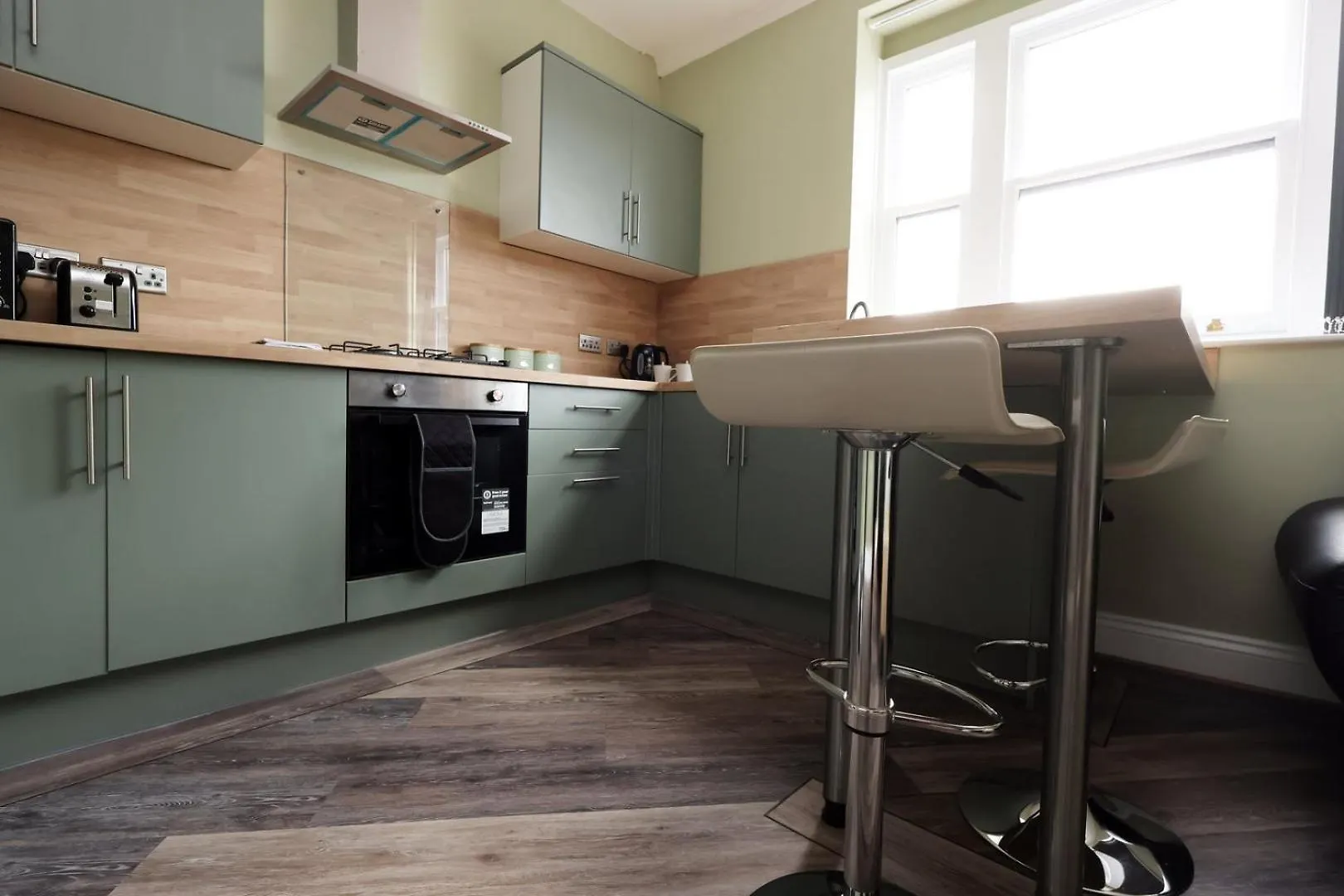Modern Comfort 4 Bedrooms And Great Location Cardiff