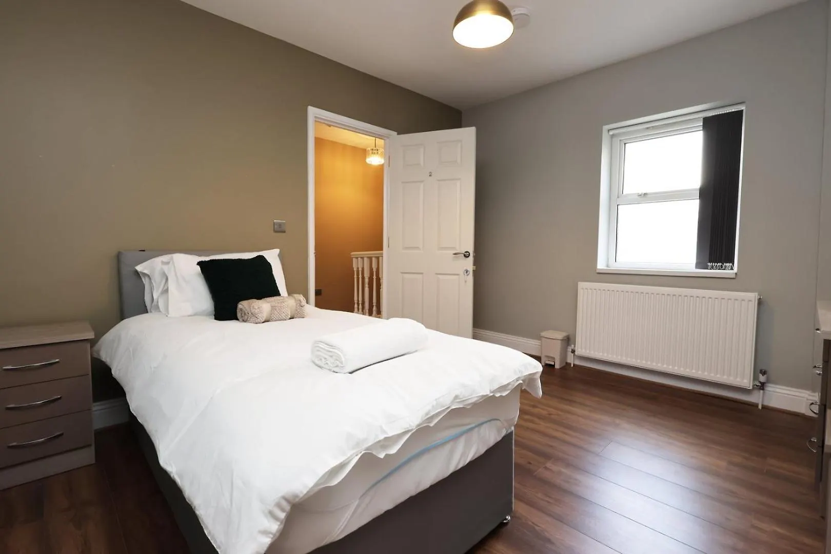 Modern Comfort 4 Bedrooms And Great Location カーディフ 0*,